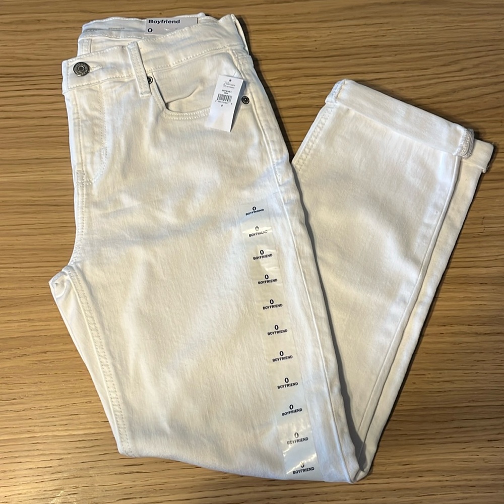 Old Navy Women’s Boyfriend Jeans. 0. White.
